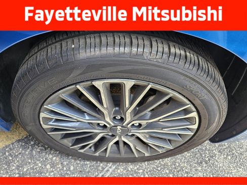 Used 2023 Kia Forte GT-Line w/ GT-Line Premium Package FWD image 8
