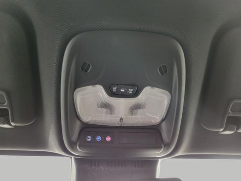 Used 2023 GMC Canyon Denali image 24