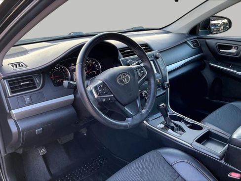Used 2017 Toyota Camry SE FWD image 16
