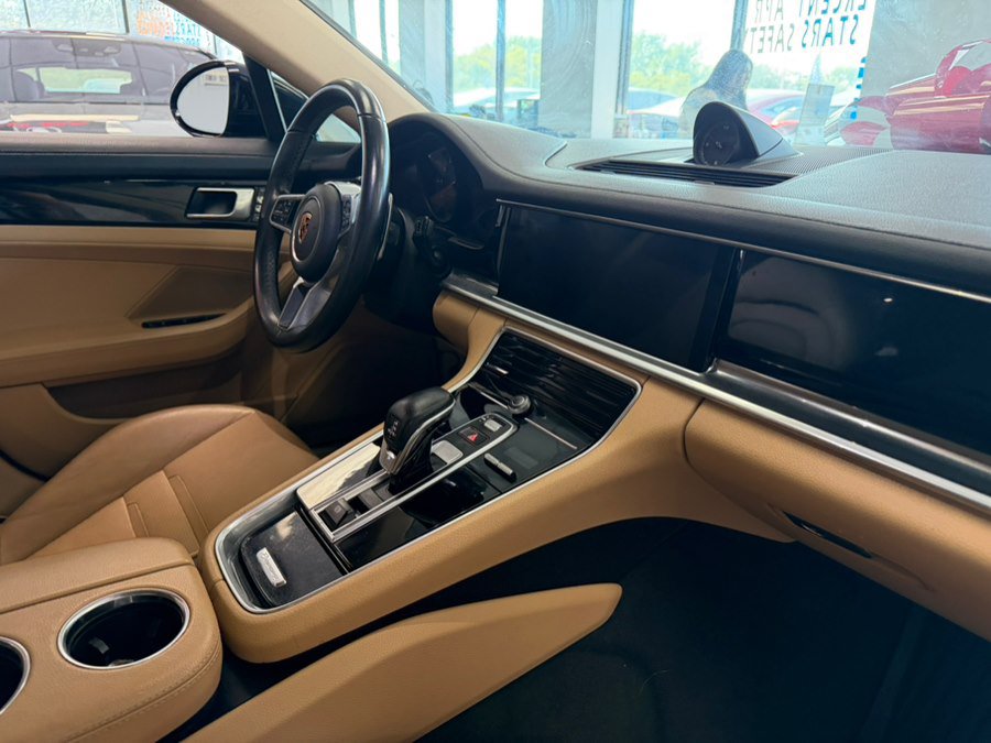 Used 2018 Porsche Panamera 4 AWD/4WD image 48