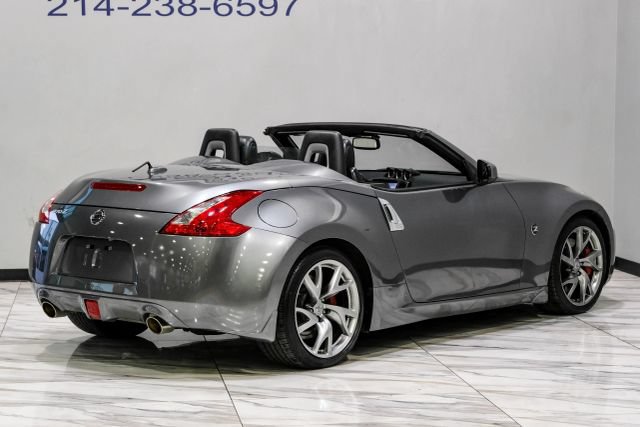 Used 2016 Nissan 370Z Touring Sport RWD image 13