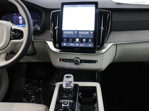 New 2026 Volvo XC90 B6 Ultra w/ Protection Package AWD/4WD image 24