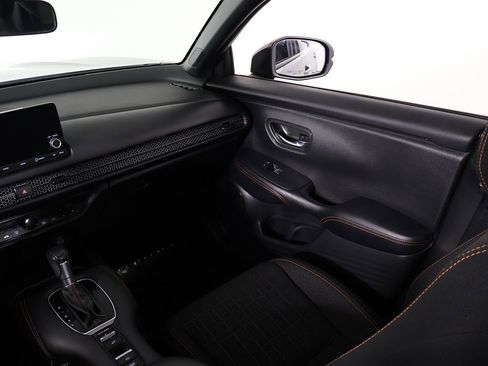 Used 2025 Honda HR-V Sport image 42