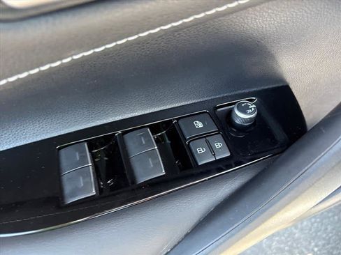 Used 2019 Toyota Corolla SE FWD image 22