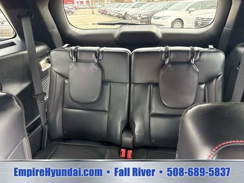 Used 2025 Ford Explorer ST-Line AWD/4WD image 17