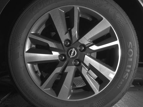 Used 2025 Nissan Versa SV image 14