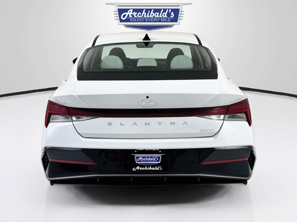 Used 2024 Hyundai Elantra Limited FWD image 7