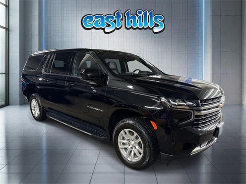 Certified 2024 Chevrolet Suburban LT image 1