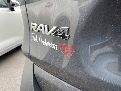 Used 2025 Toyota RAV4 XLE Premium image 11