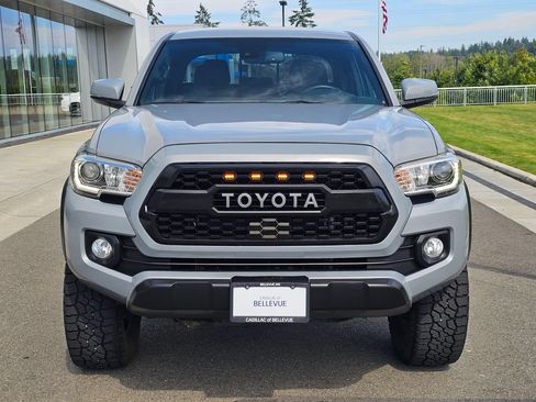 Used 2021 Toyota Tacoma TRD Off-Road AWD/4WD image 8