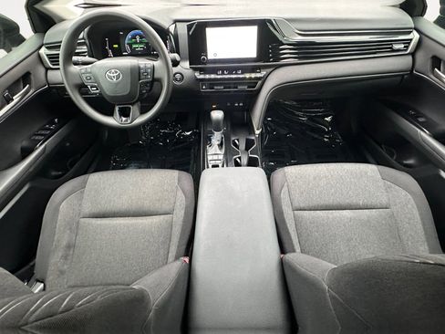 Used 2025 Toyota Camry LE FWD image 3