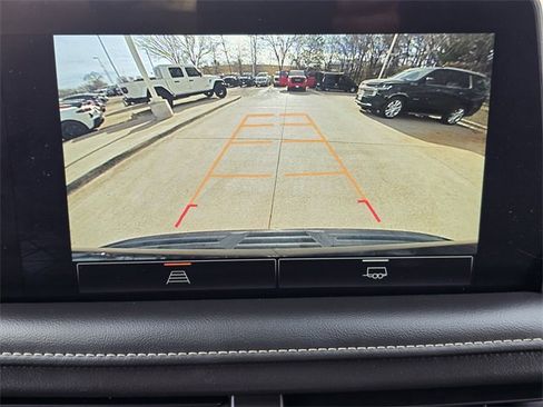 Used 2022 GMC Yukon SLT image 13