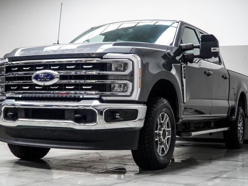 Used 2026 Ford F250 Lariat AWD/4WD image 8