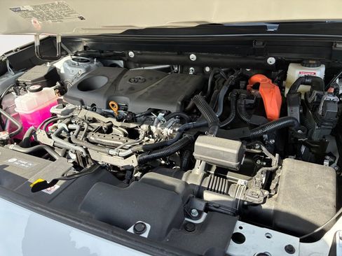 Used 2025 Toyota RAV4 LE image 17