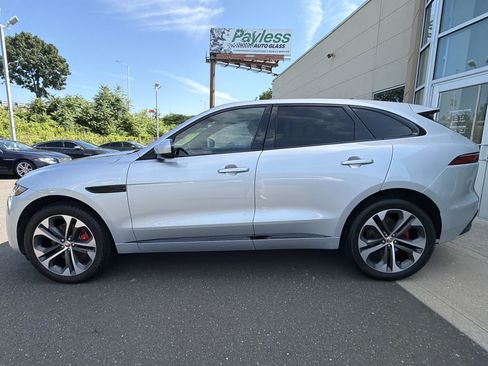 Used 2023 Jaguar F-PACE R-Dynamic S AWD/4WD image 7