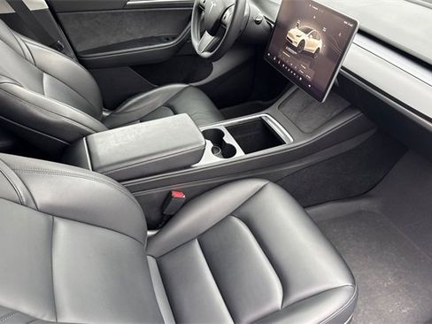 Used 2023 Tesla Model Y Long Range image 21