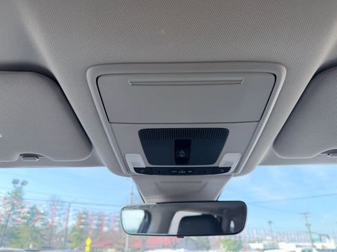 Used 2025 Honda CR-V EX-L image 32