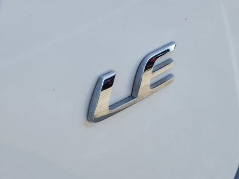 Used 2024 Toyota Corolla LE image 7