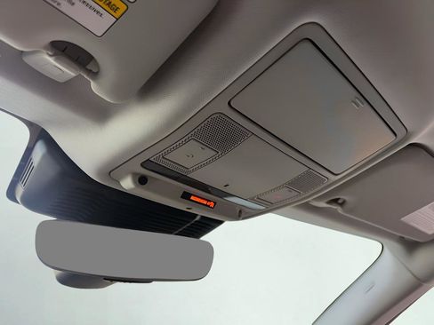 Used 2022 Land Rover Range Rover Evoque S image 47