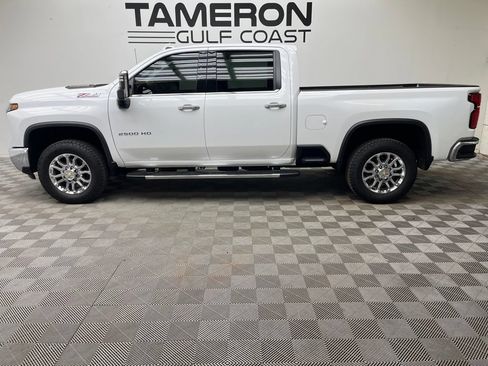 Used 2025 Chevrolet Silverado 2500 LTZ w/ LTZ Premium Package AWD/4WD image 6