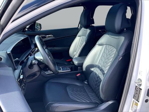Certified 2026 Kia Sportage X-Pro Prestige AWD/4WD image 8
