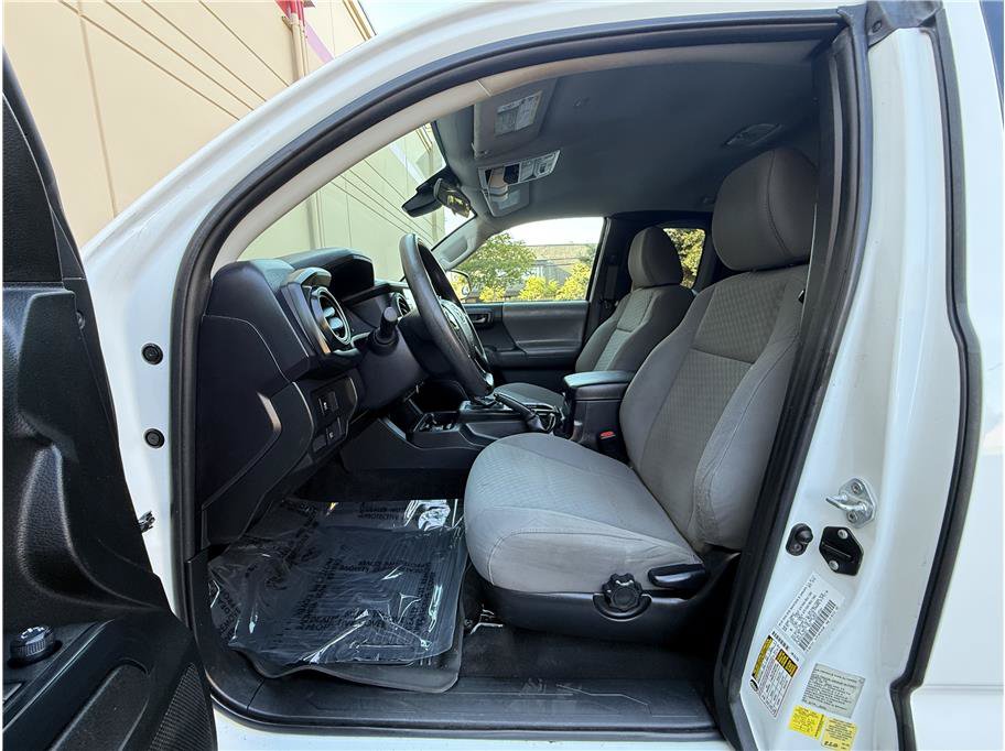 Used 2022 Toyota Tacoma SR RWD image 7