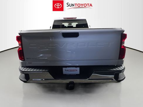 Used 2024 Chevrolet Silverado 2500 W/T w/ WT Convenience Package RWD image 5