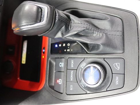 Used 2022 Toyota RAV4 TRD Off-Road AWD/4WD image 37