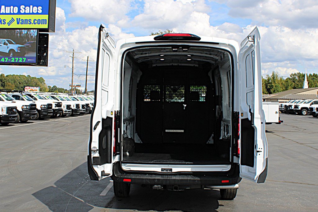 Used 2025 Ford Transit 250 148 Medium Roof RWD image 15
