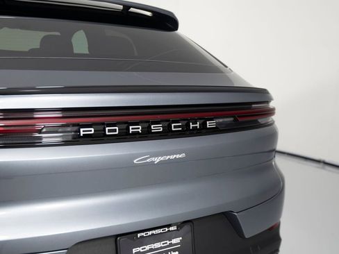 New 2026 Porsche Cayenne Coupe AWD/4WD image 39