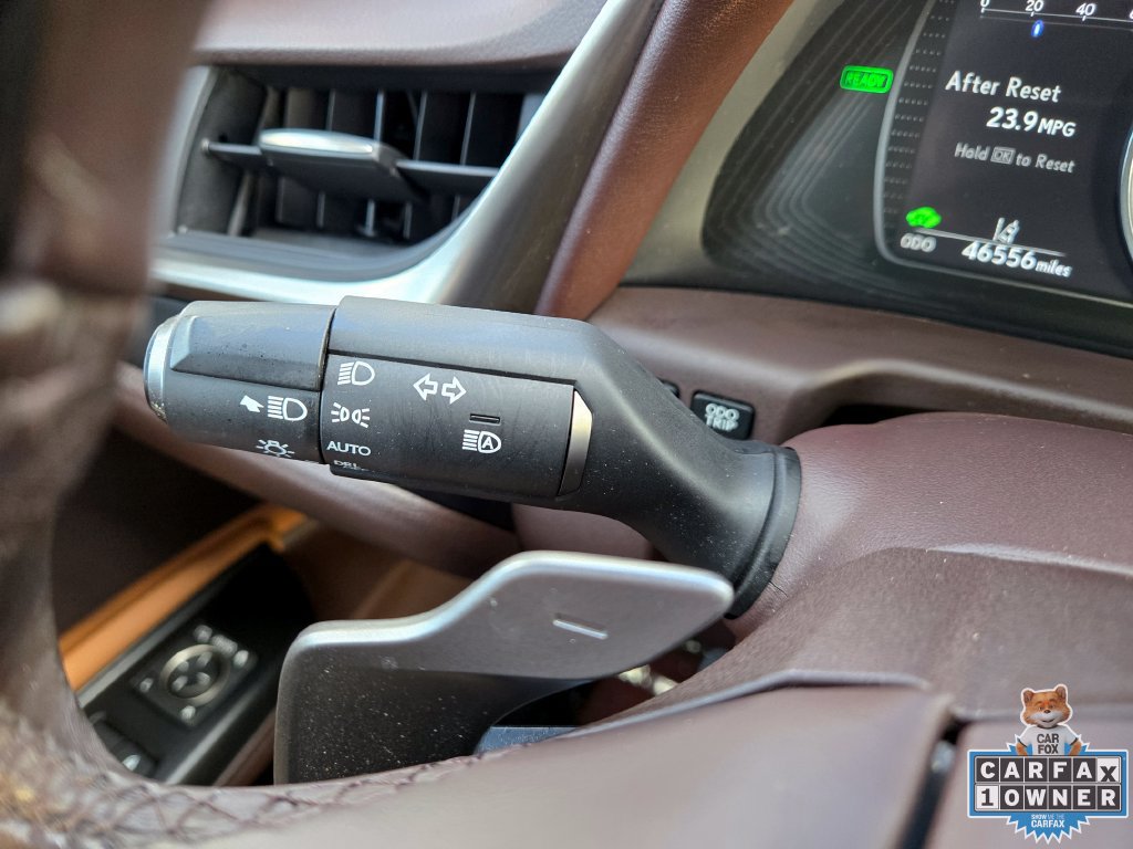 Used 2020 Lexus ES 300h w/ Premium Package FWD image 34