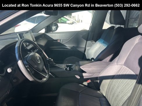 Used 2021 Toyota Venza XLE image 10