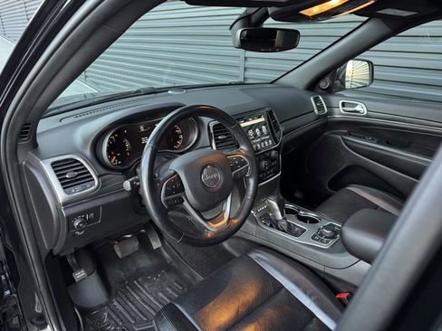 Used 2021 Jeep Grand Cherokee Limited w/ Luxury Group II image 4