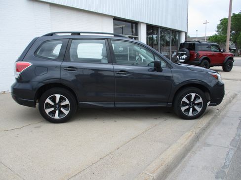 Used 2018 Subaru Forester 2.5i w/ Alloy Wheel Package AWD/4WD image 8