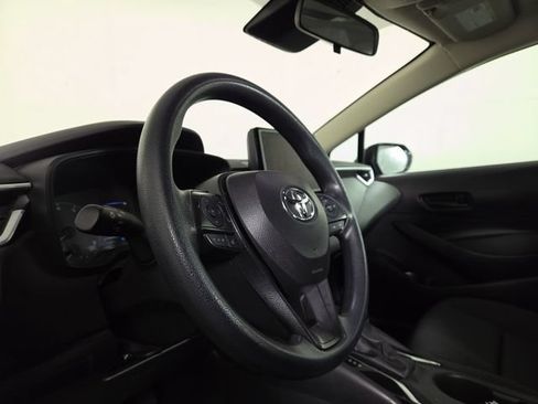 Used 2024 Toyota Corolla LE FWD image 14