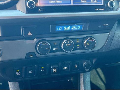 Used 2023 Toyota Tacoma TRD Sport w/ Technology Package RWD image 15