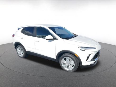 Used 2025 Buick Encore GX Preferred image 2