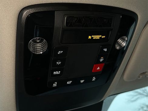 New 2026 Kia Carnival EX image 28