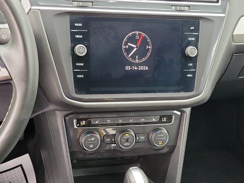 Used 2021 Volkswagen Tiguan SE AWD/4WD image 11