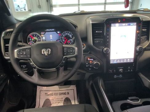 New 2026 RAM 1500 4x4 Crew Cab image 17