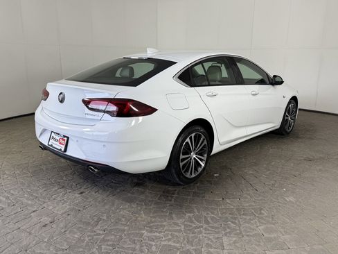 Used 2019 Buick Regal Preferred w/ Driver Confidence Package I image 8