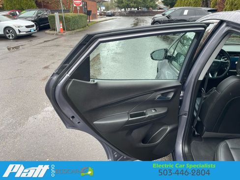 Used 2022 Chevrolet Bolt LT w/ Infotainment Package image 39