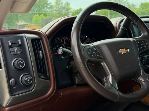 Used 2016 Chevrolet Silverado 2500 High Country w/ Duramax Plus Package image 14