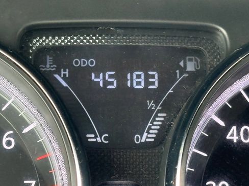 Used 2019 Nissan Versa SV image 15