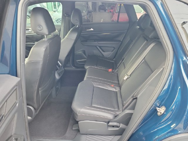 Used 2020 Volkswagen Atlas Cross Sport SE w/ Towing Package FWD image 11