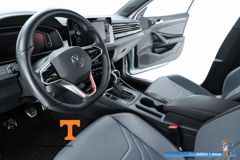 Used 2025 Volkswagen Jetta GLI Autobahn FWD image 56