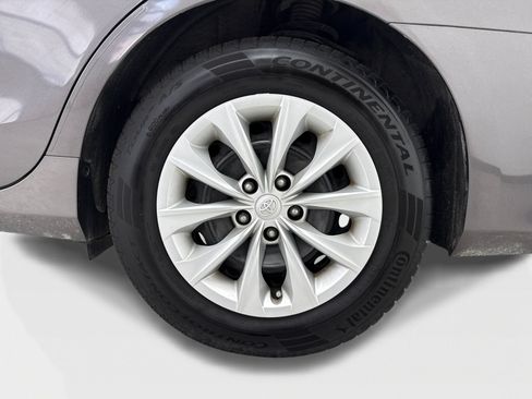 Used 2015 Toyota Camry LE FWD image 48