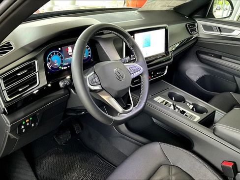 New 2026 Volkswagen Atlas Cross Sport SE image 14