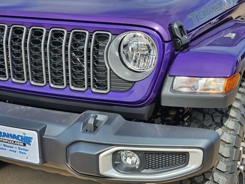 New 2026 Jeep Gladiator Sport image 5