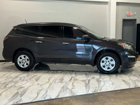 Used 2017 Chevrolet Traverse LS image 6